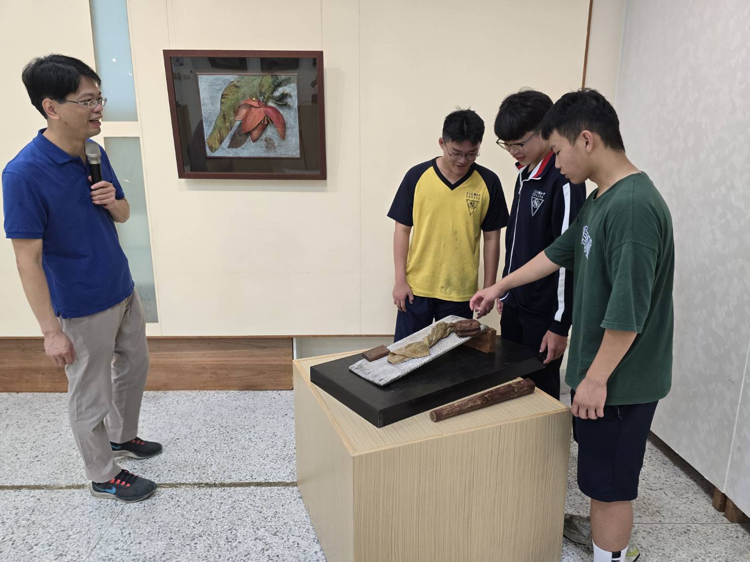 大甲高工藝文展「莫忘初衷薪傳心傳」- 黃媽慶木雕展 學生參觀心得分享